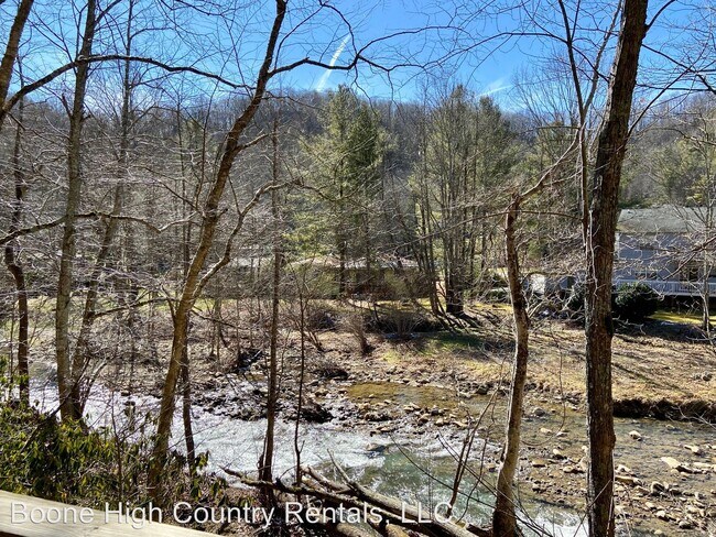 Building Photo - 9315 NC-105
