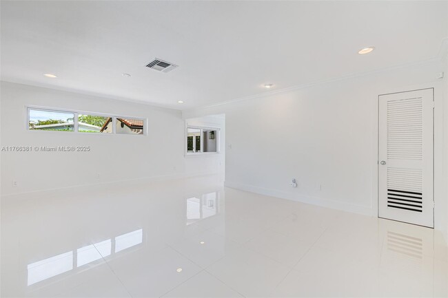 Foto del edificio - 8240 SW 150th Dr