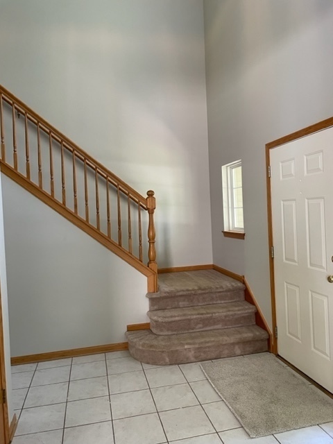Building Photo - 9928 Bedford Dr