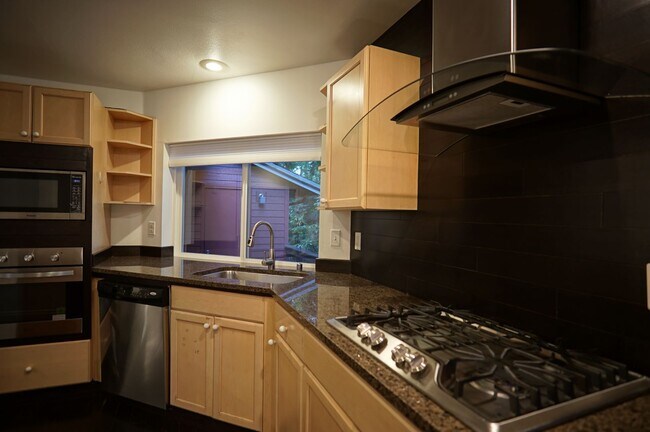 Foto del edificio - Beautiful home with 3 beds, 2.5 baths for rent