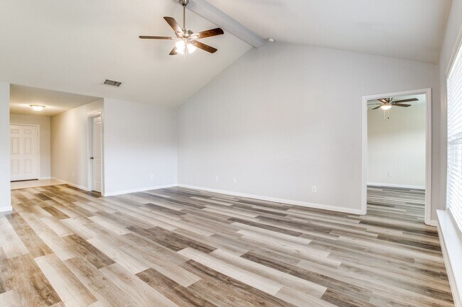 Building Photo - ONE STORY 3 bedroom, 2 bathroom home in Princeton for lease!