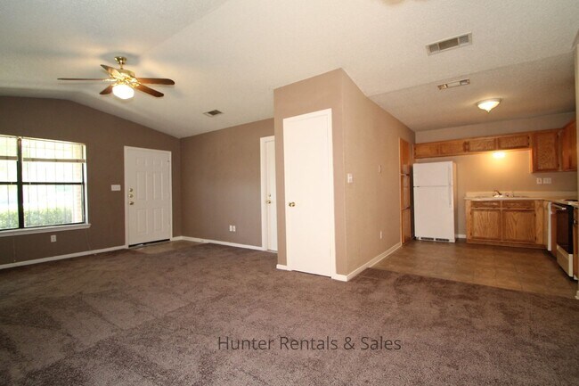 Foto del edificio - Delightful Duplex!