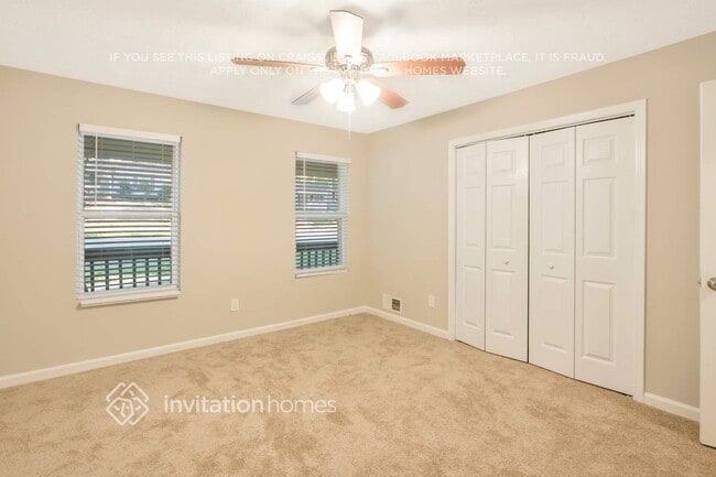 Building Photo - 662 Lakeridge Dr SE