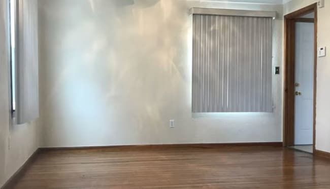 Building Photo - 308 Majestic Dr