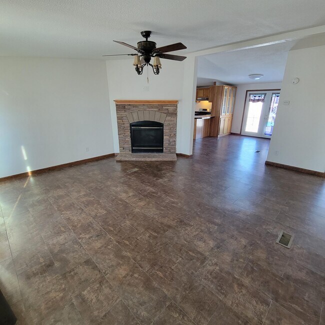 Building Photo - 17046 Co Rd 85