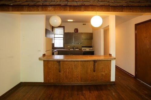 Building Photo - 871 W Lill Ave