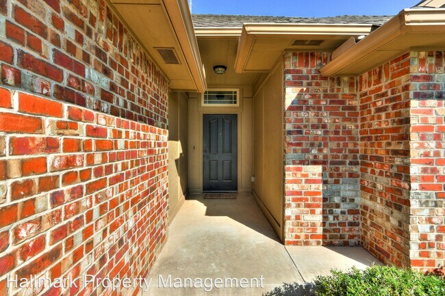 Foto del edificio - 4 br, 2 bath House - 1917 NE 32nd St.