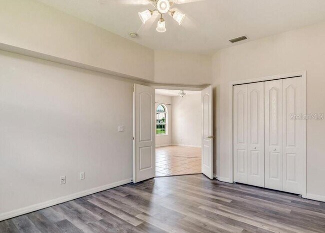 Building Photo - 2681 Harvest Dr