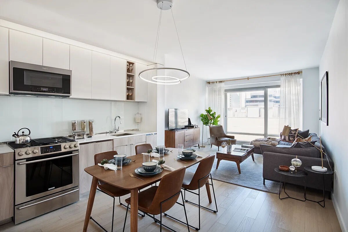 Foto principal - 572 Eleventh Avenue