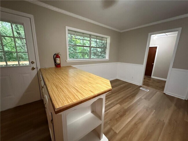 Foto del edificio - 3945 Fraser Cir