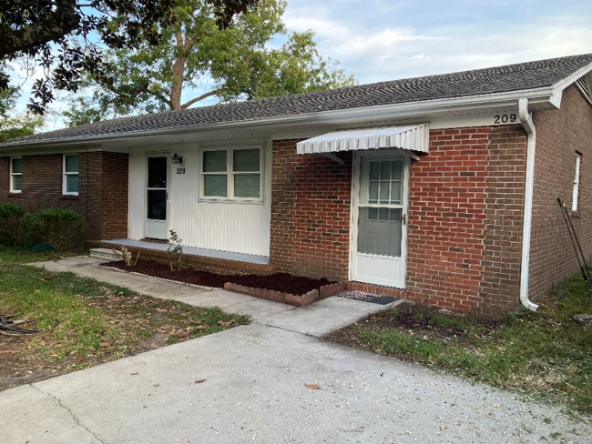 Building Photo - 209 Antoinette Dr