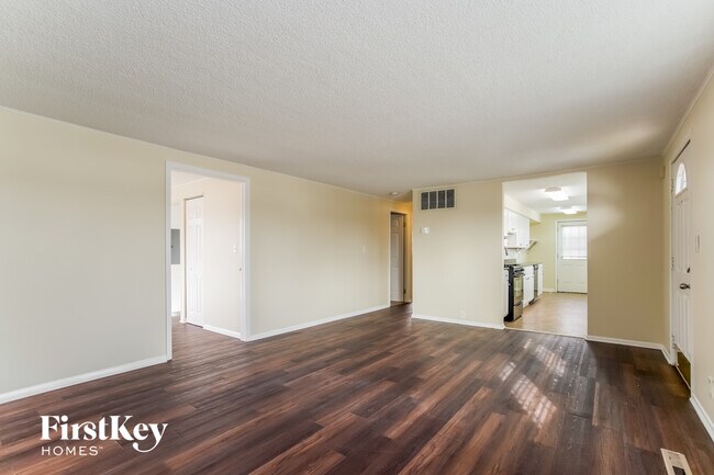 Foto del edificio - 728 Jackson Ave