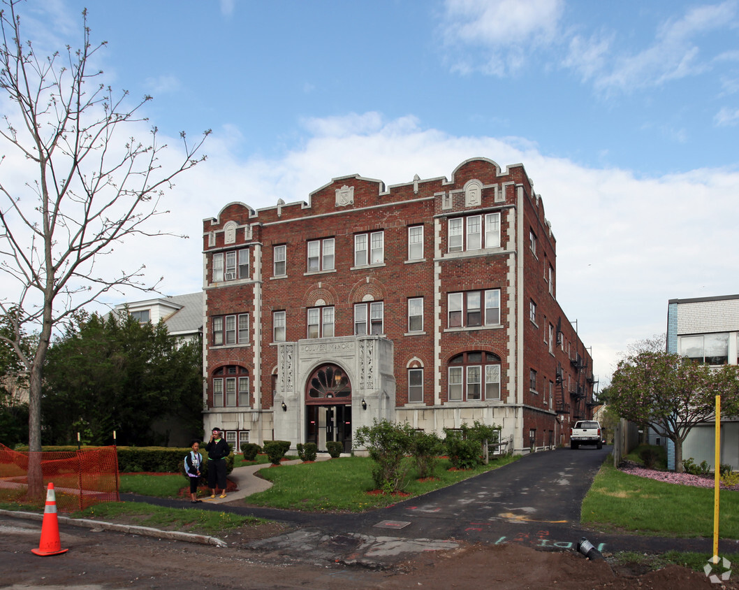 Primary Photo - Flower City Apartments