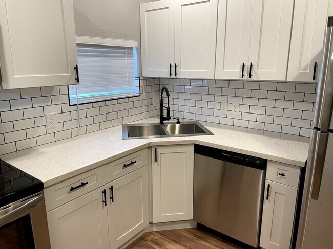 Foto del edificio - 1436 E Cinnabar Ave