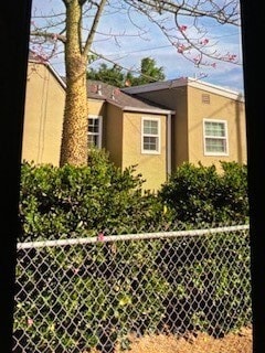 Building Photo - 2725 Mimosa St