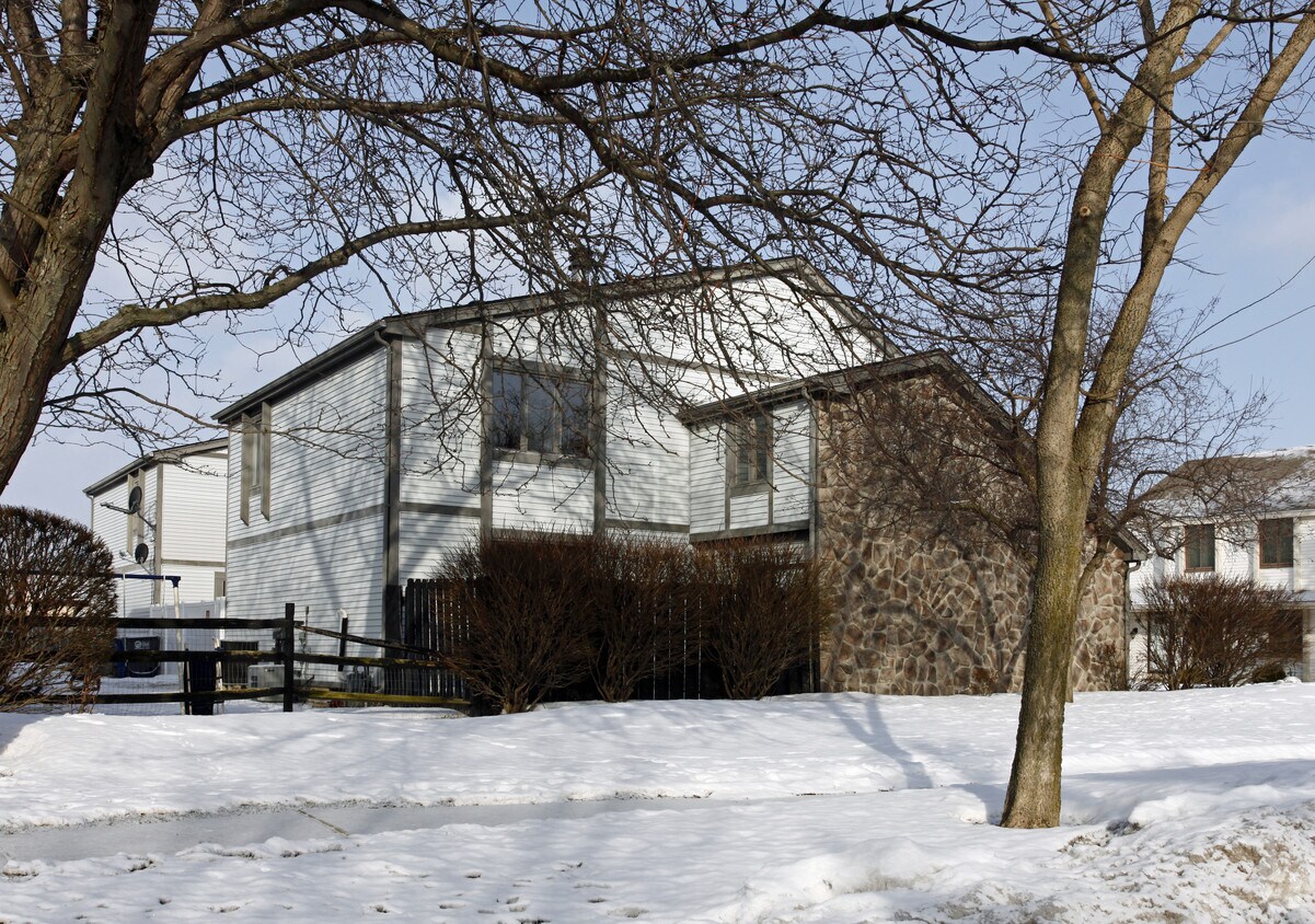 Building Photo - 2540 Plum Leaf Ln
