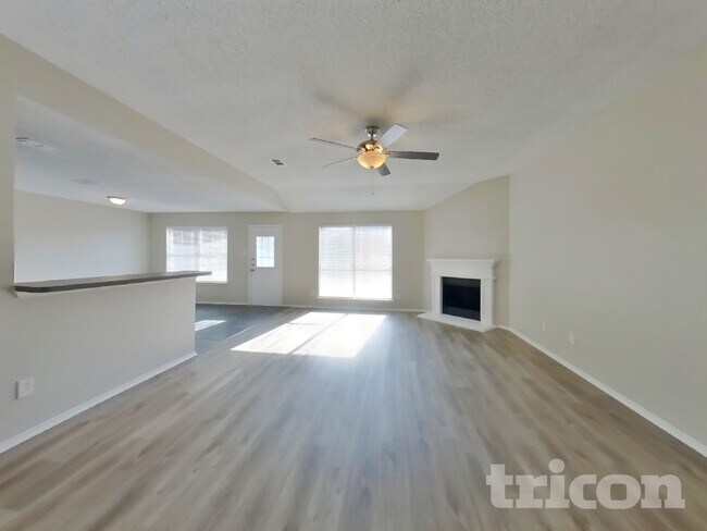 Building Photo - 309 Pecos Dr