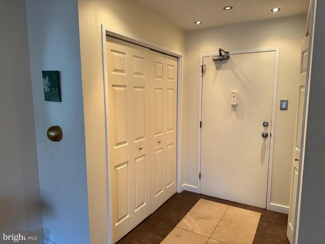 Building Photo - 1900 Lyttonsville Rd