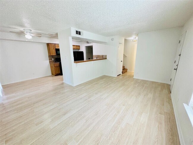 Foto del edificio - 1314 Southport Dr