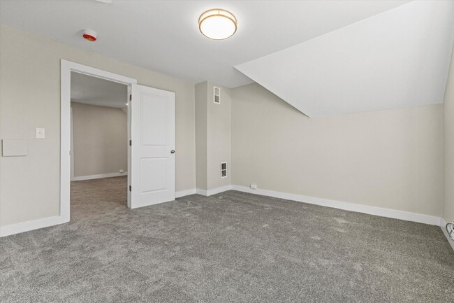 Building Photo - 378 S Mammoth Rd