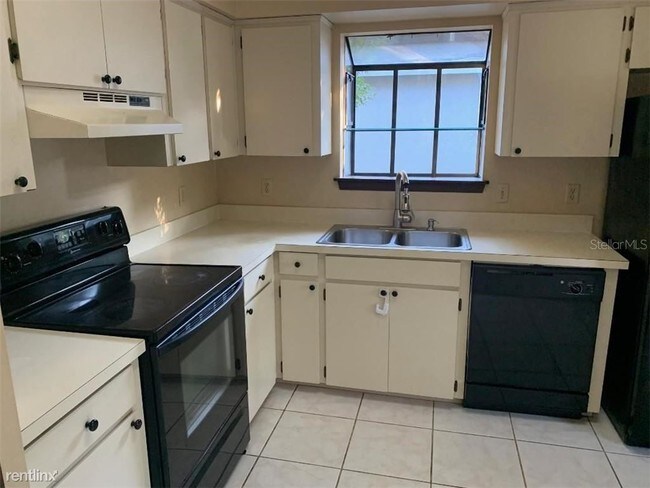 Building Photo - 3 br, 2 bath House - 3157 Berridge Ln #7