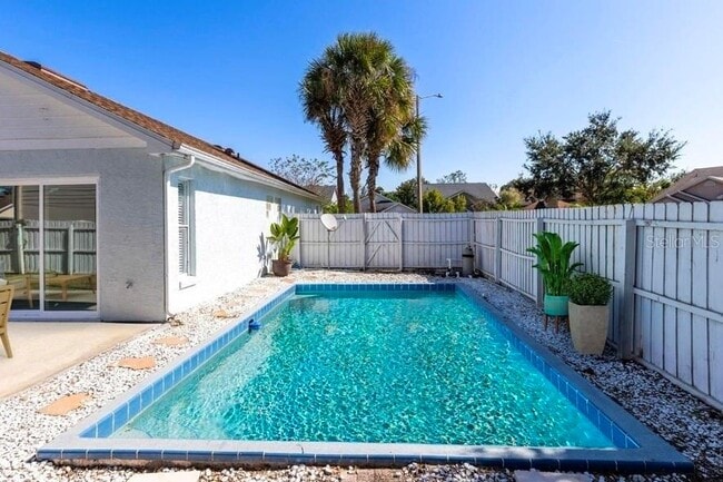 Building Photo - 3383 Hamlet Loop