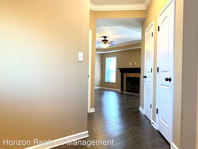 Building Photo - 4 br, 2.5 bath House - 932 Tanager Ct, Cla...