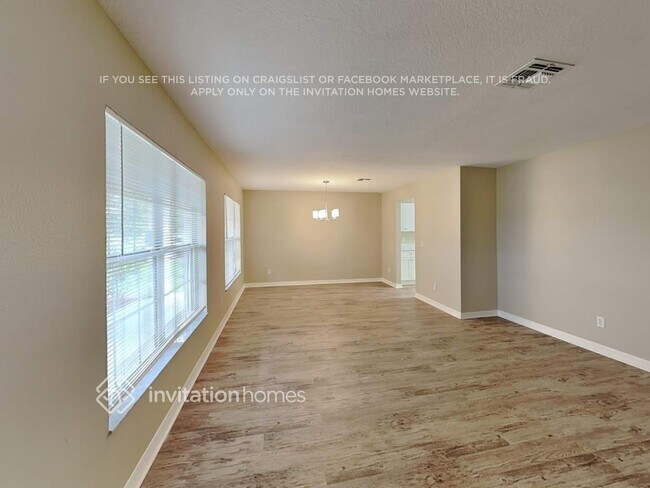 Foto del edificio - 606 Skyridge Rd