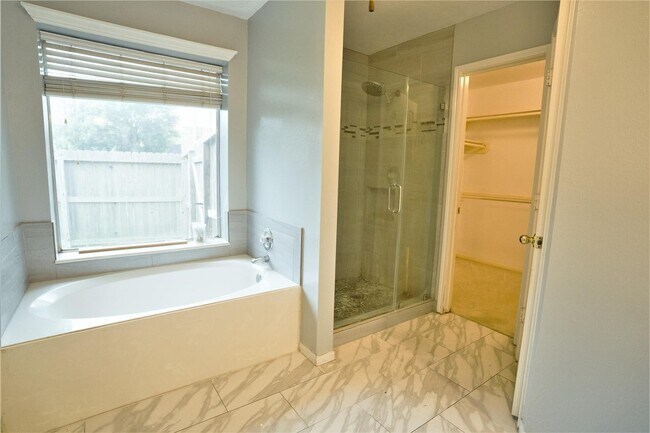 Foto del edificio - 16807 Dunbar Grove Ct