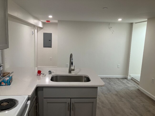 Foto del edificio - 622 Cummins Hwy