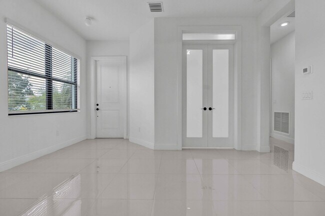Foto del edificio - 5501 Santa Rosa Ln