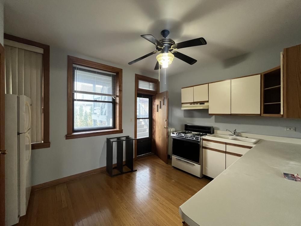 Foto principal - 2 bedroom in Chicago IL 60640