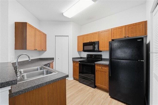 Building Photo - 2249 Portofino Pl