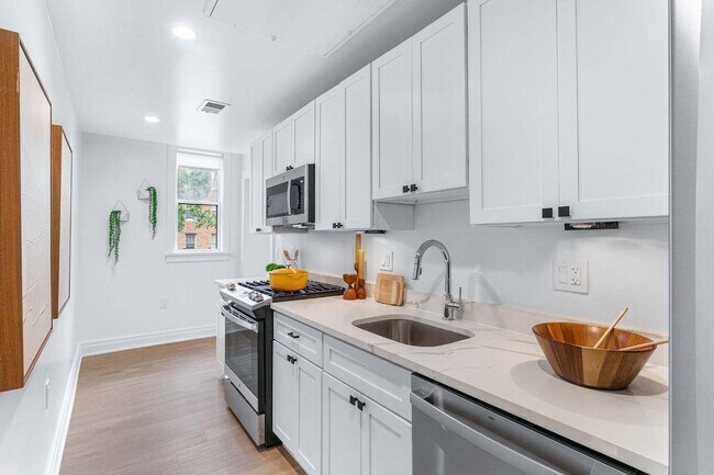 Electrodomésticos de acero inoxidable - Fitz - The Fitzgerald Apartments
