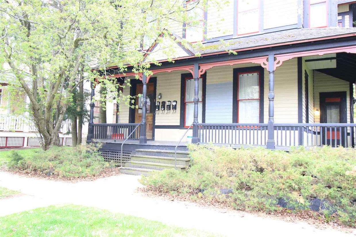 8 5th Ave, Saratoga Springs, NY 12866 Apartments in Saratoga Springs