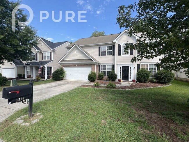 Building Photo - 1324 Emory Ln NW