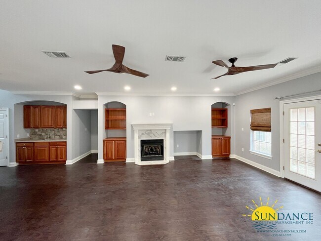 Foto del edificio - Gorgeous 3 Bedroom Home in the Gated Commu...