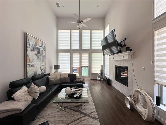 Building Photo - 8721 Paradise Dr