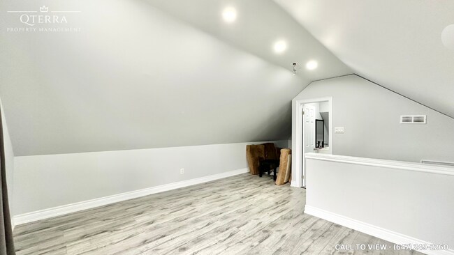 Building Photo - 134 Celina St