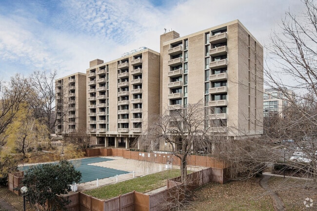 Carrollsburg Condos
