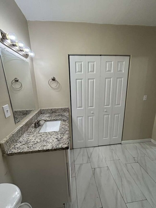 Foto del edificio - 1120 Union St S