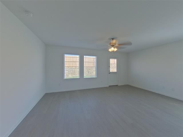 Foto del edificio - 10700 Dusty Rnch Rd