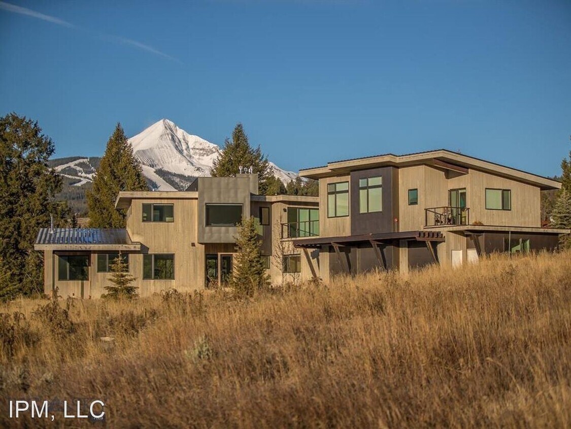 Foto principal - 2636 Bobtail Horse Rd