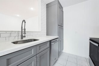 Building Photo - 5718 Eskridge St