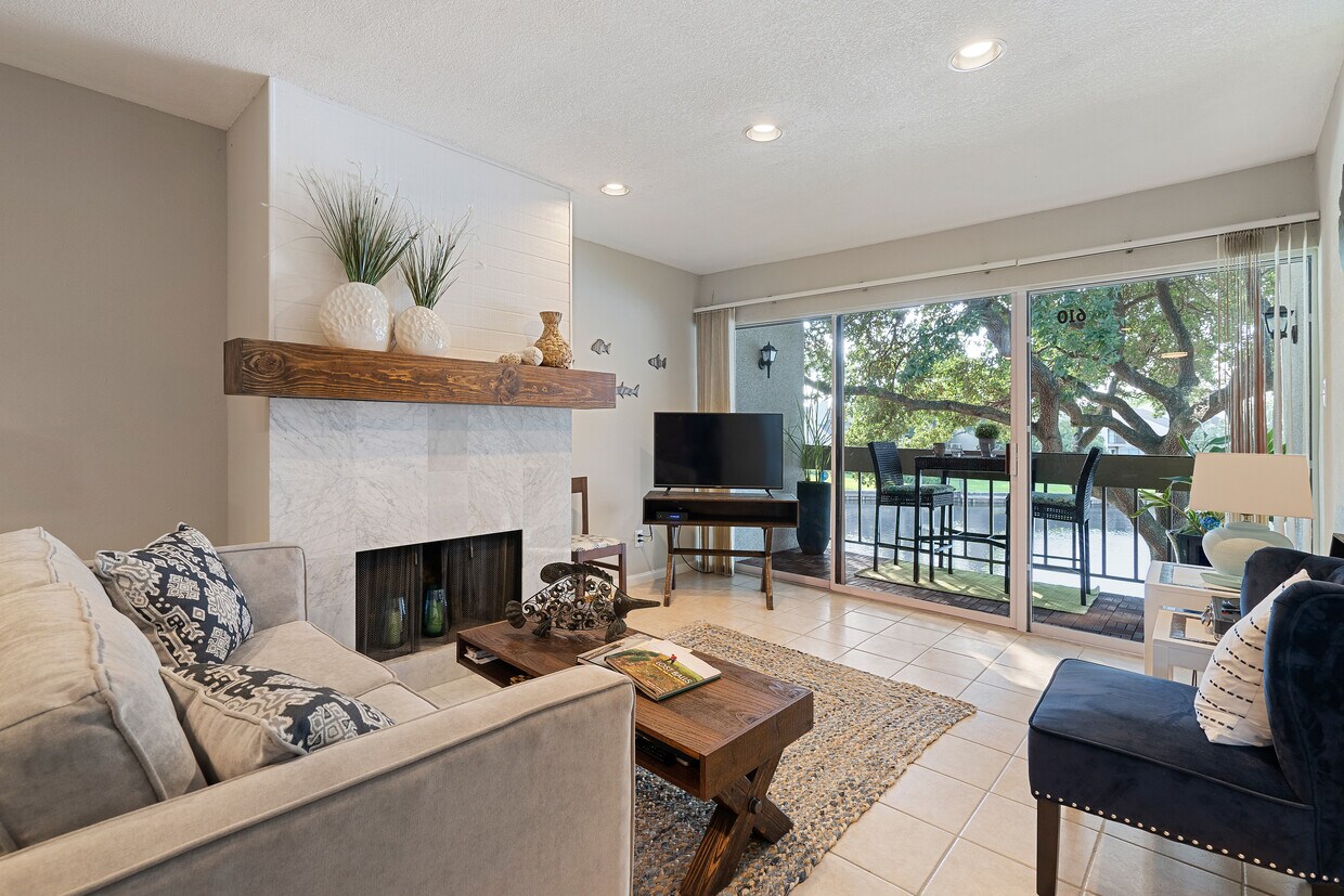 Vista al mar desde la sala de estar - 12100 Melville Dr