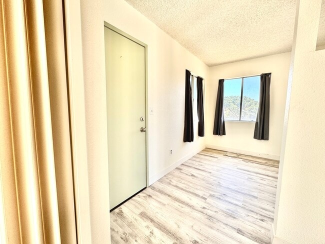 Building Photo - 5551 Ave Juan Bautista