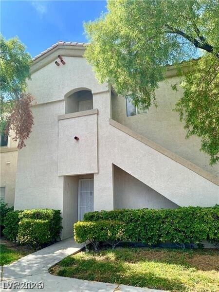 Building Photo - 6480 Annie Oakley Dr