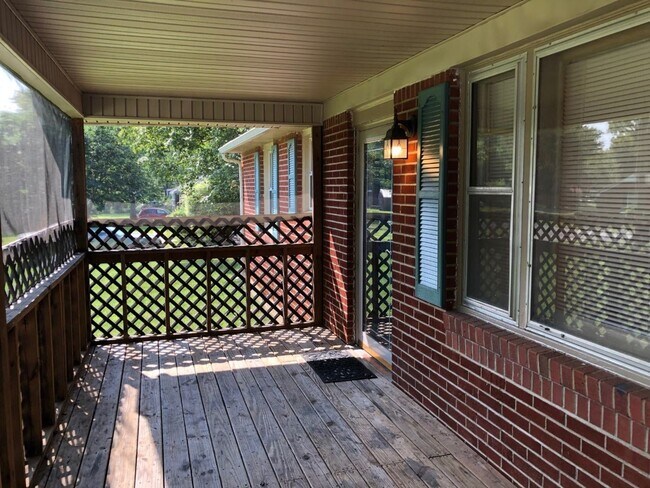 Foto del edificio - 3 br, 1 bath House - 1911 Wren St.