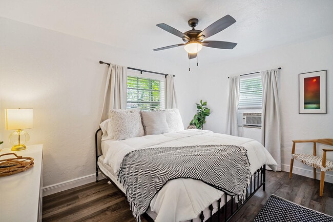 Building Photo - 1016 Street