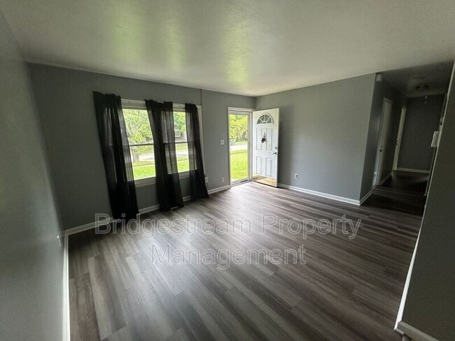 Foto del edificio - 1582 Leah Dr